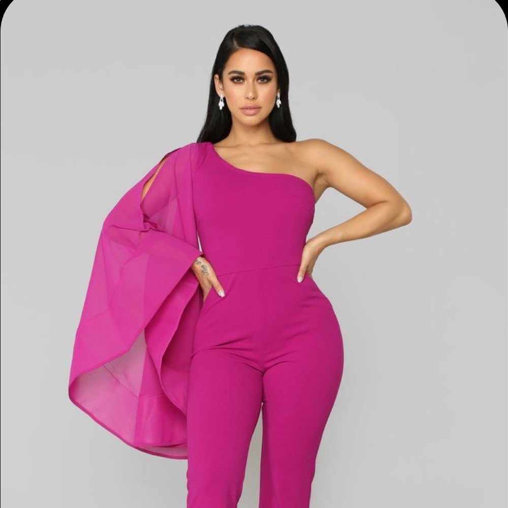 Entry | NWT Fuchsia One Shoulder Jumpsuit